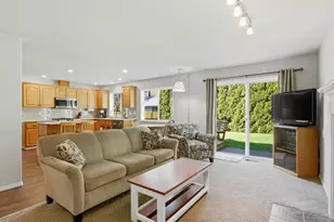 448 SE 24th Ave, Hillsboro, OR 97123 - Photo 9