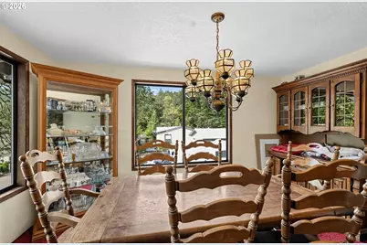 701 Crest Ln, Canyonville, OR 97417 - Photo 7