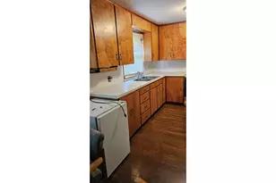 1731 NW Keasey St, Roseburg, OR 97471 - Photo 9