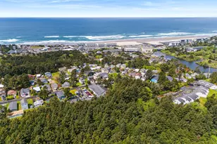 331 SE Jetty Ave, Lincoln City, OR 97367 - Photo 23