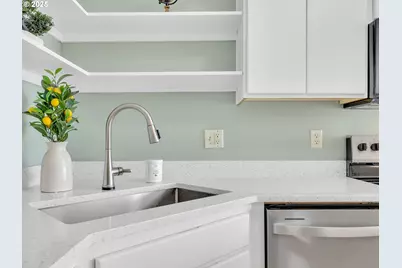 1362 Olney Ave, Astoria, OR 97103 - Photo 9