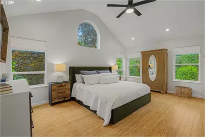 431 SW Colony Dr, Portland, OR 97219 - Photo 15
