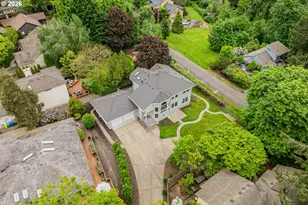 431 SW Colony Dr, Portland, OR 97219 - Photo 37
