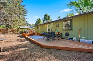 823 SE Polaris Ct, Bend, OR 97702 - Photo 23