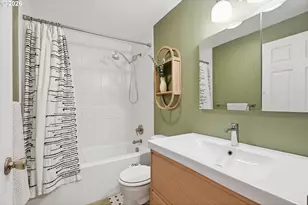 823 SE Polaris Ct, Bend, OR 97702 - Photo 17