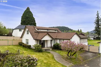 11885 SE Summers Ln, Clackamas, OR 97015 - Photo 3