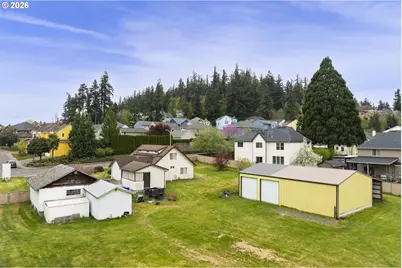 11885 SE Summers Ln, Clackamas, OR 97015 - Photo 5