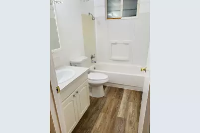 2014 SE Marion St, Portland, OR 97202 - Photo 9