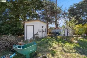 909 Johnson St, Oregon City, OR 97045 - Photo 27