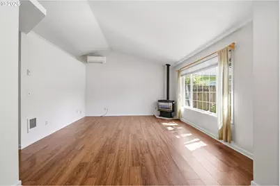 885 Randall St, Eugene, OR 97401 - Photo 11
