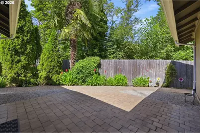 885 Randall St, Eugene, OR 97401 - Photo 23
