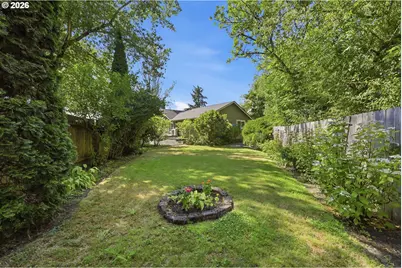 885 Randall St, Eugene, OR 97401 - Photo 25