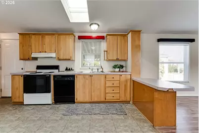 1699 N Terry St, Eugene, OR 97402 - Photo 3