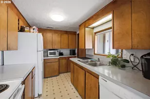 33120 S Meridian Rd, Woodburn, OR 97071 - Photo 15