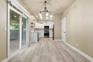 19405 SE 33rd St, Camas, WA 98607 - Photo 9
