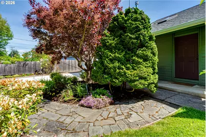 393 Sunshine Acres Dr, Eugene, OR 97401 - Photo 5