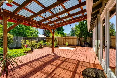 393 Sunshine Acres Dr, Eugene, OR 97401 - Photo 31