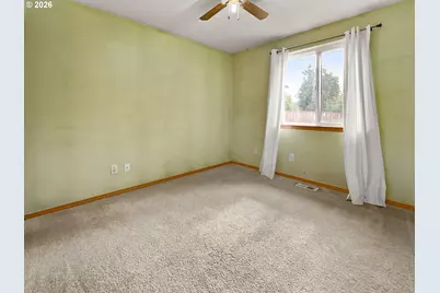 2080 SE Currin Ln, Hillsboro, OR 97123 - Photo 17