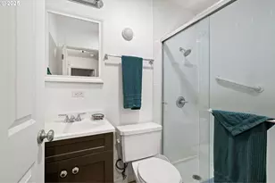 2132 W 14th Ct, Eugene, OR 97402 - Photo 21