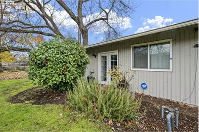 2132 W 14th Ct, Eugene, OR 97402 - Photo 29