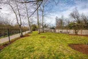 2132 W 14th Ct, Eugene, OR 97402 - Photo 33