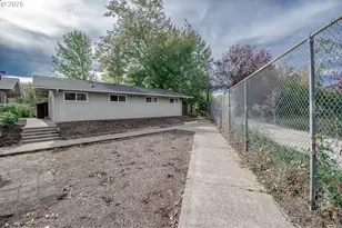 2132 W 14th Ct, Eugene, OR 97402 - Photo 37