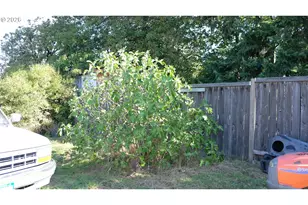 804 W N St, Springfield, OR 97477 - Photo 13