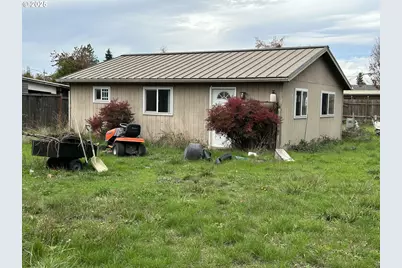 804 W N St, Springfield, OR 97477 - Photo 3