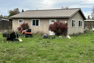804 W N St, Springfield, OR 97477 - Photo 3