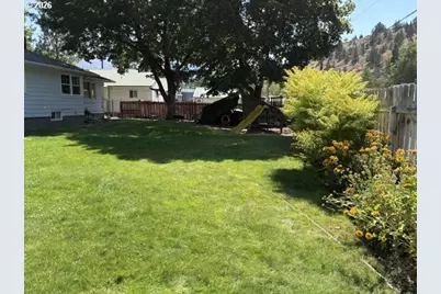 403 S Canyon Blvd, John Day, OR 97845 - Photo 33
