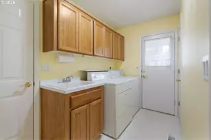 10788 SW Oriole Cir, Beaverton, OR 97007 - Photo 37