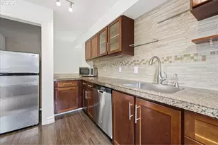 8445 SW Curry Dr, Wilsonville, OR 97070 - Photo 9