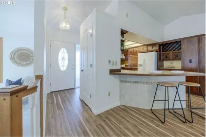 689 68th Pl, Springfield, OR 97478 - Photo 9