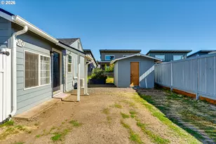 310 19th St, Springfield, OR 97477 - Photo 3
