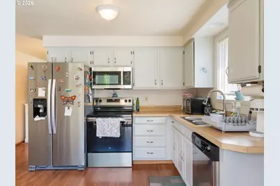 15621 NE 10th St, Vancouver, WA 98684 - Photo 11
