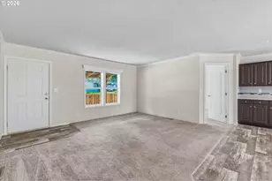 101 Sir Lancelot Dr, Castle Rock, WA 98611 - Photo 9