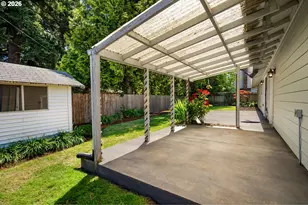 1810 NE 155th Ave, Portland, OR 97230 - Photo 11
