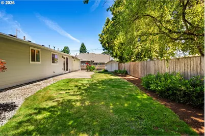 1810 NE 155th Ave, Portland, OR 97230 - Photo 15