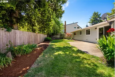 1810 NE 155th Ave, Portland, OR 97230 - Photo 13
