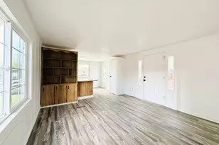 1800 NE 10th St, Hermiston, OR 97838 - Photo 3