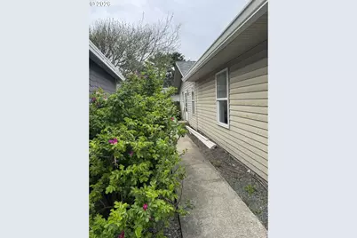 316 N Highway 101, Rockaway Beach, OR 97136 - Photo 23