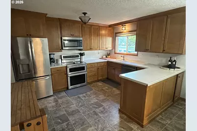 1324 Pacific Ave, Forest Grove, OR 97116 - Photo 13