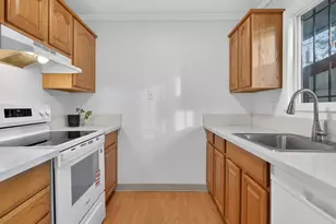 312 SE 133rd Ave, Portland, OR 97233 - Photo 11