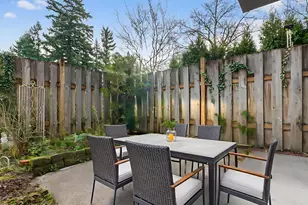 312 SE 133rd Ave, Portland, OR 97233 - Photo 23