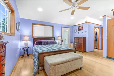 2247 Oregon Ct, Woodburn, OR 97071 - Photo 9