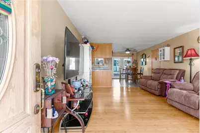 2247 Oregon Ct, Woodburn, OR 97071 - Photo 15