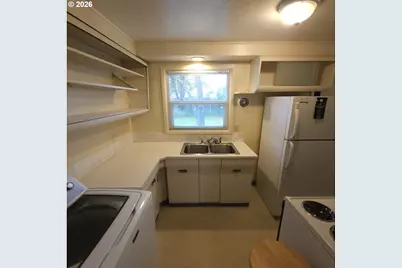 3193 W 14th Ave, Eugene, OR 97402 - Photo 9