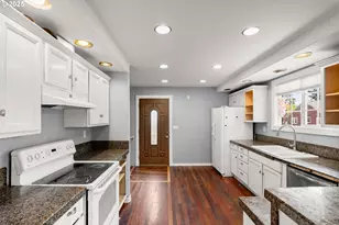 2906 NE 57th Ave, Portland, OR 97213 - Photo 3