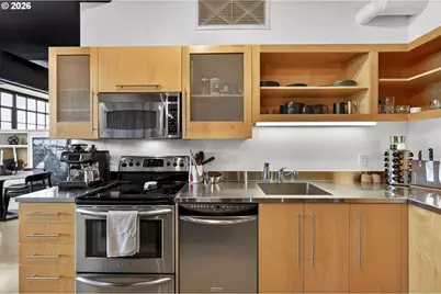 1400 NW Irving St #527, Portland, OR 97209 - Photo 19