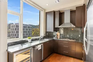 1930 S River Dr, Portland, OR 97201 - Photo 15